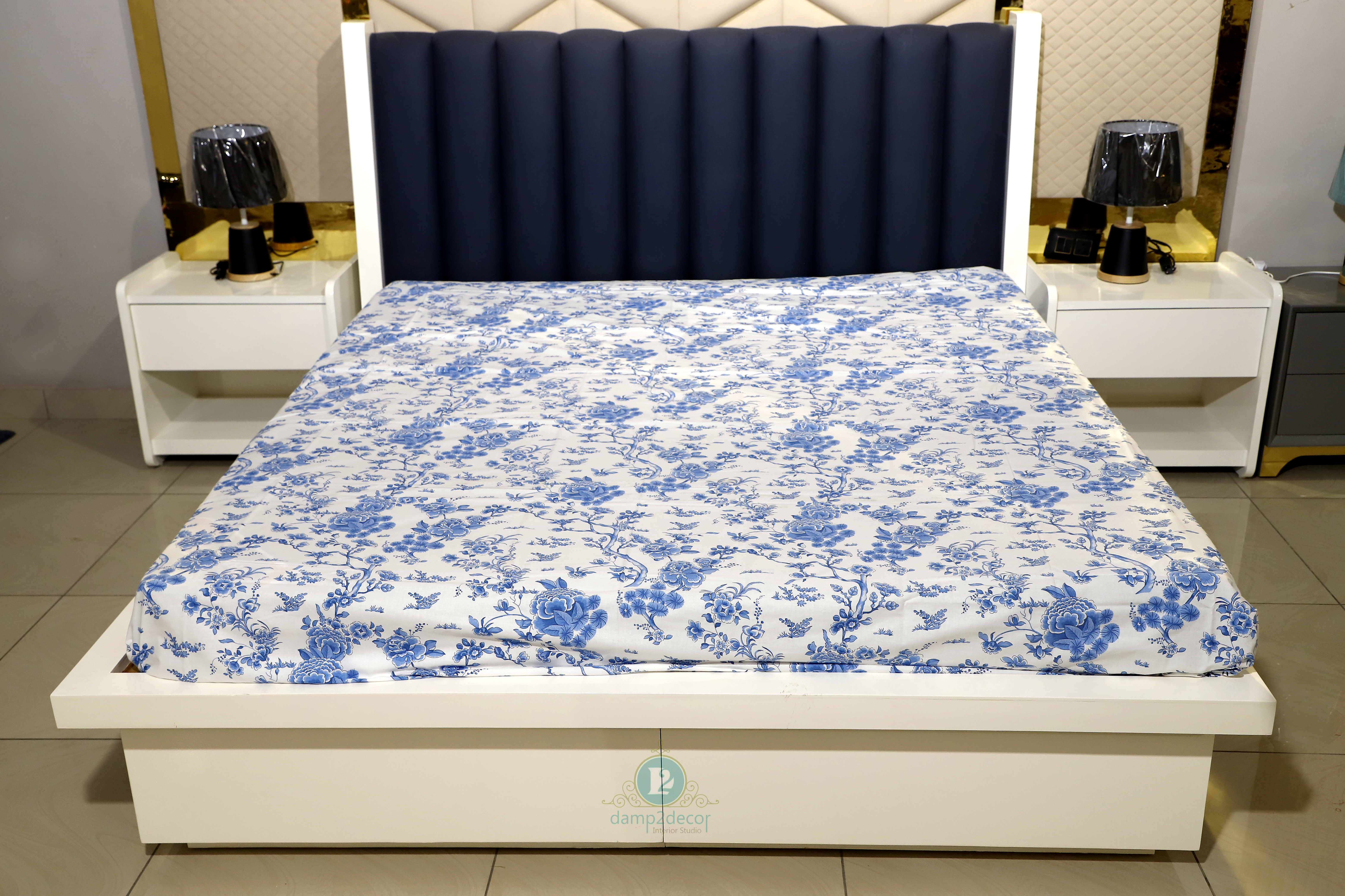 Hydraulic Deco Stripe Bed